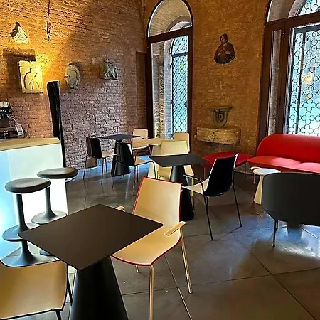 Palazzetto Rosso - Art 3*